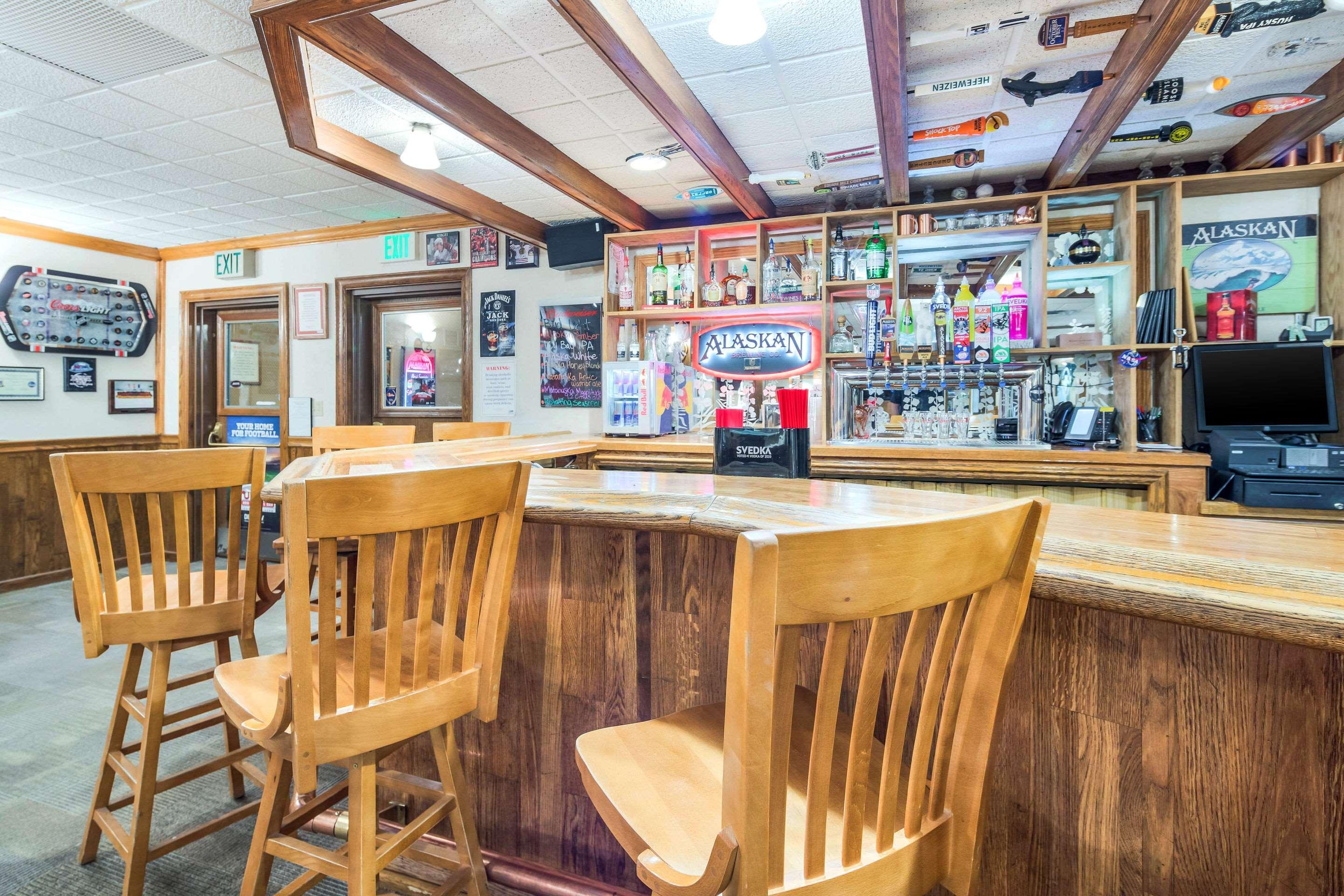 Clarion Hotel & Suites Fairbanks Near Ft Wainwright מראה חיצוני תמונה