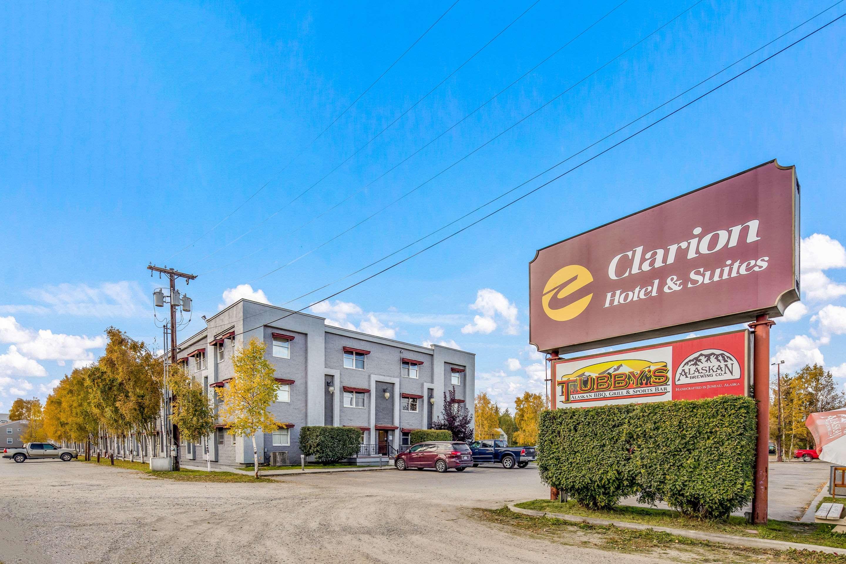 Clarion Hotel & Suites Fairbanks Near Ft Wainwright מראה חיצוני תמונה