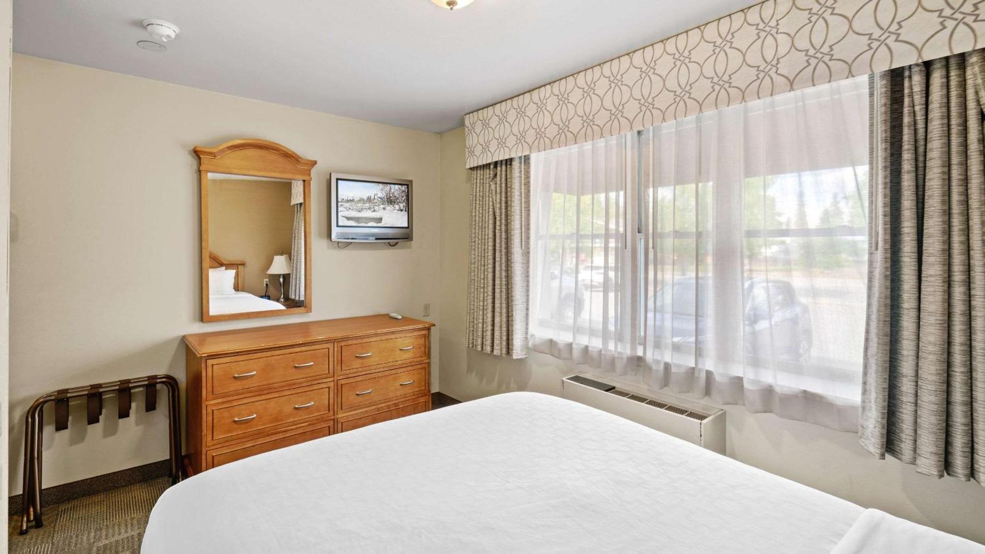 Clarion Hotel & Suites Fairbanks Near Ft Wainwright מראה חיצוני תמונה