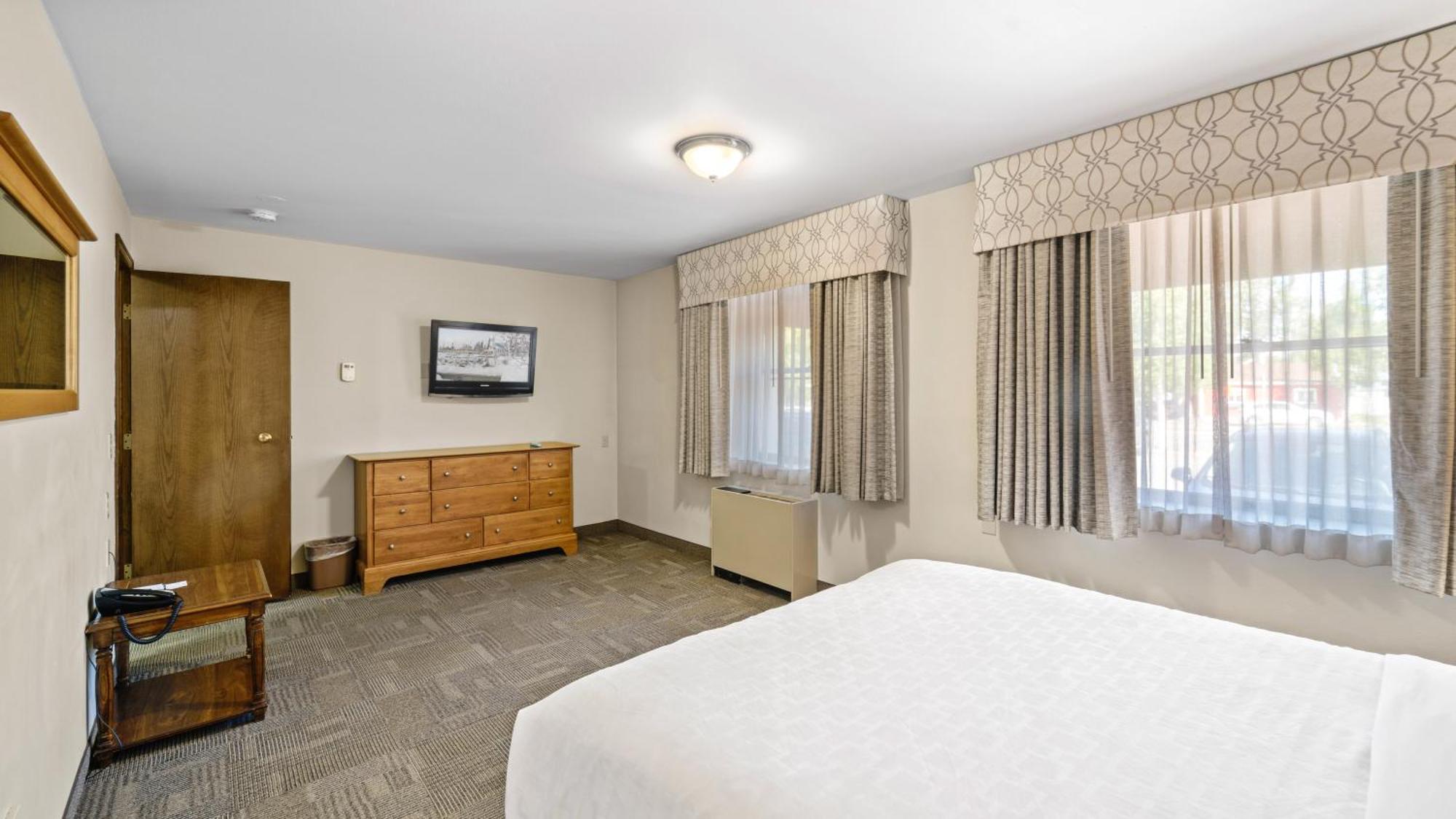 Clarion Hotel & Suites Fairbanks Near Ft Wainwright מראה חיצוני תמונה