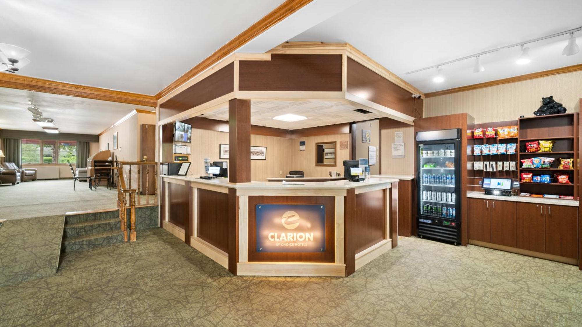 Clarion Hotel & Suites Fairbanks Near Ft Wainwright מראה חיצוני תמונה